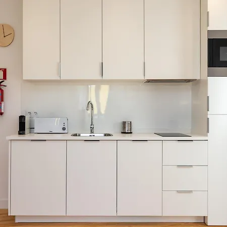 Design And Bright Near Pasteis De Belem * Лиссабон