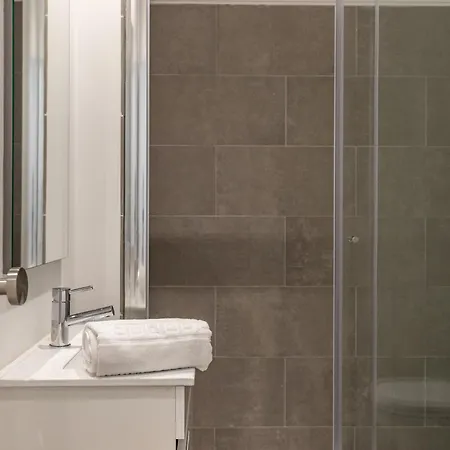 Design And Bright Near Pasteis De Belem * Лиссабон