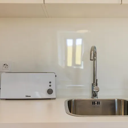 Design And Bright Near Pasteis De Belem Lisboa